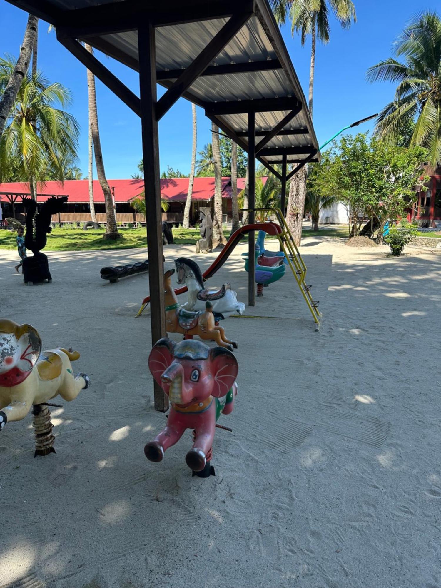 Mooi Park Hotel Sorong Luaran gambar