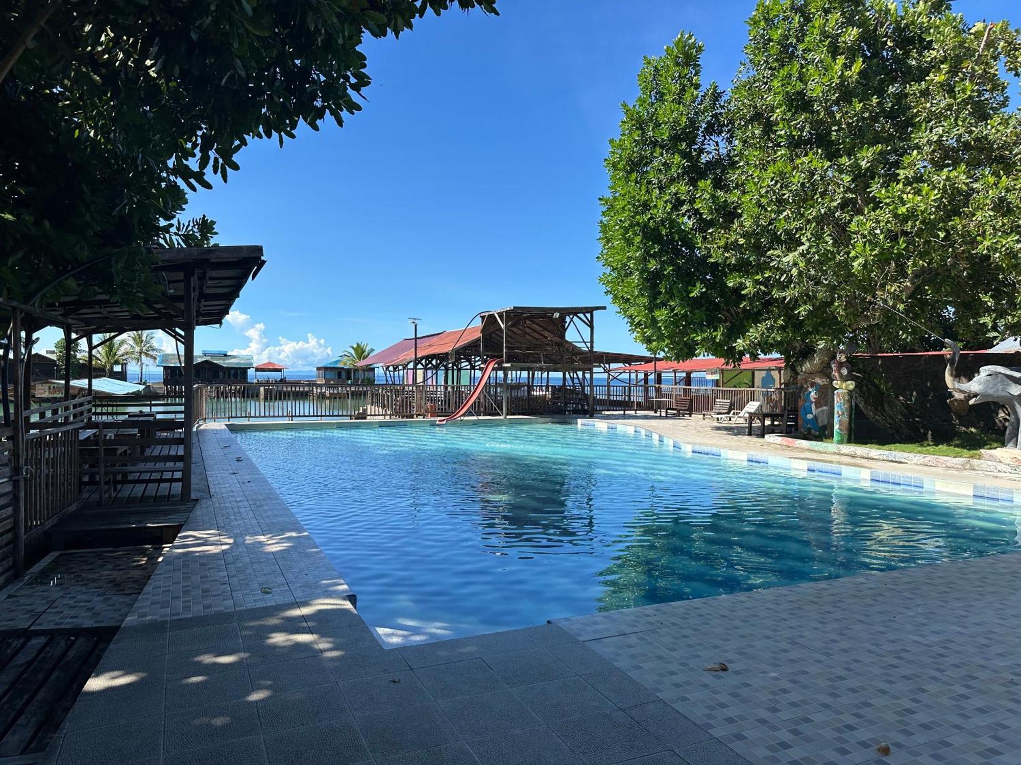 Mooi Park Hotel Sorong Luaran gambar