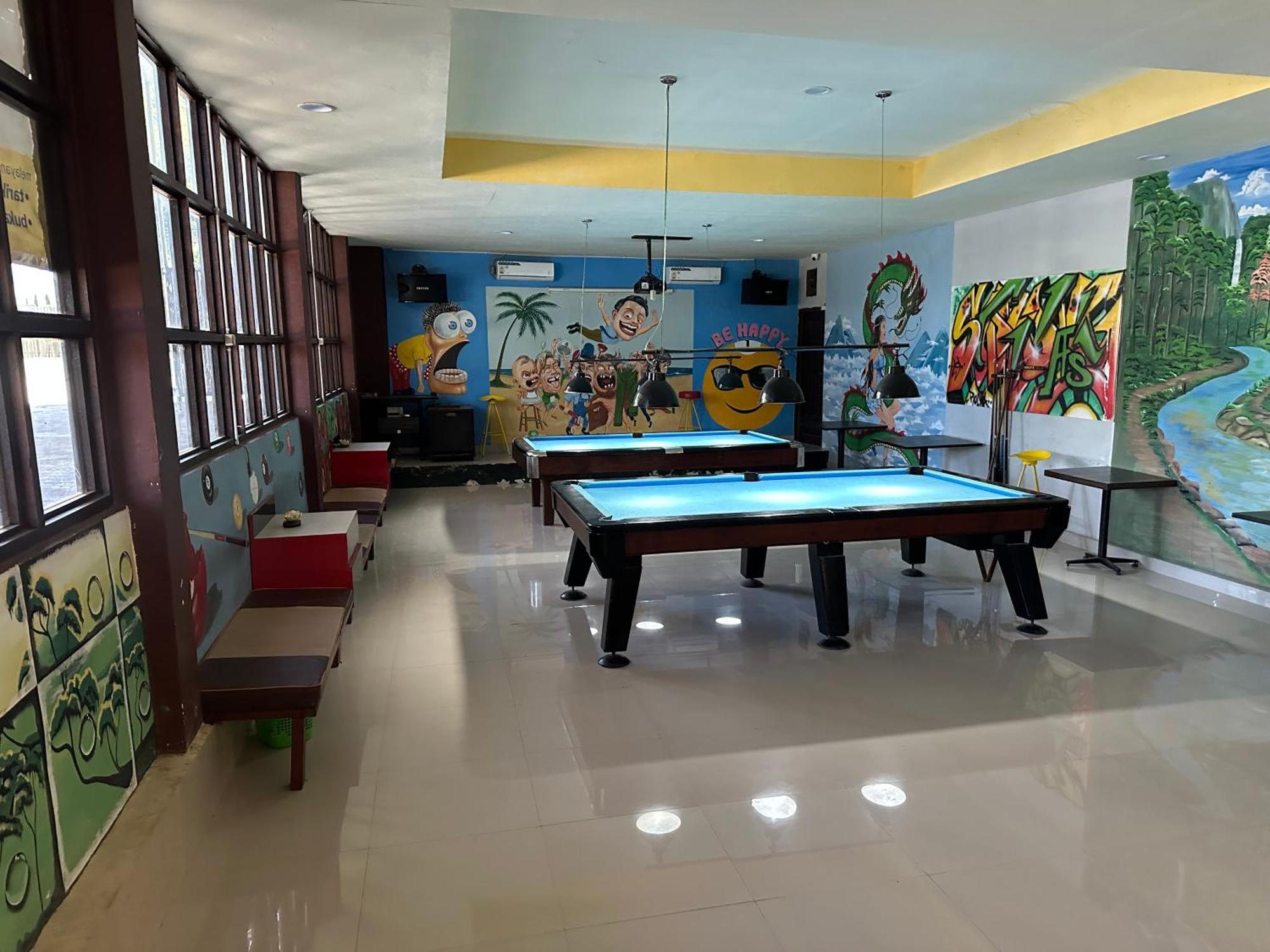 Mooi Park Hotel Sorong Luaran gambar